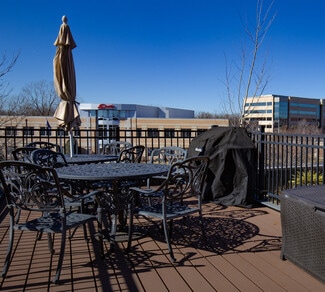 Plus de détails pour 7400 W 129th St, Overland Park, KS - Bureau à vendre