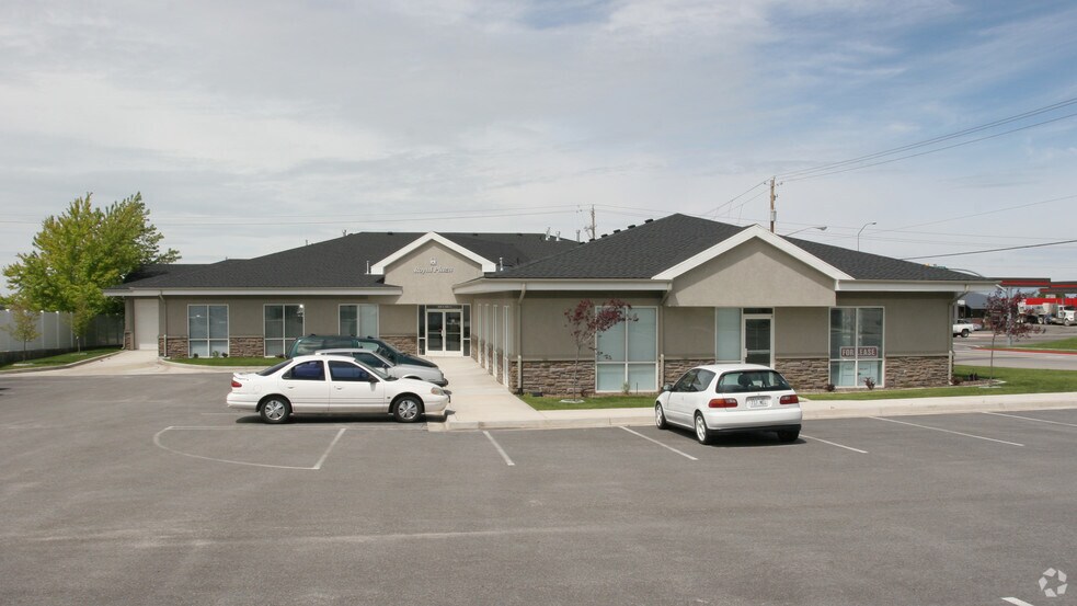 3479-3491 W 4800 S, Roy, UT à louer - Photo de l’immeuble – Image 2 sur 17