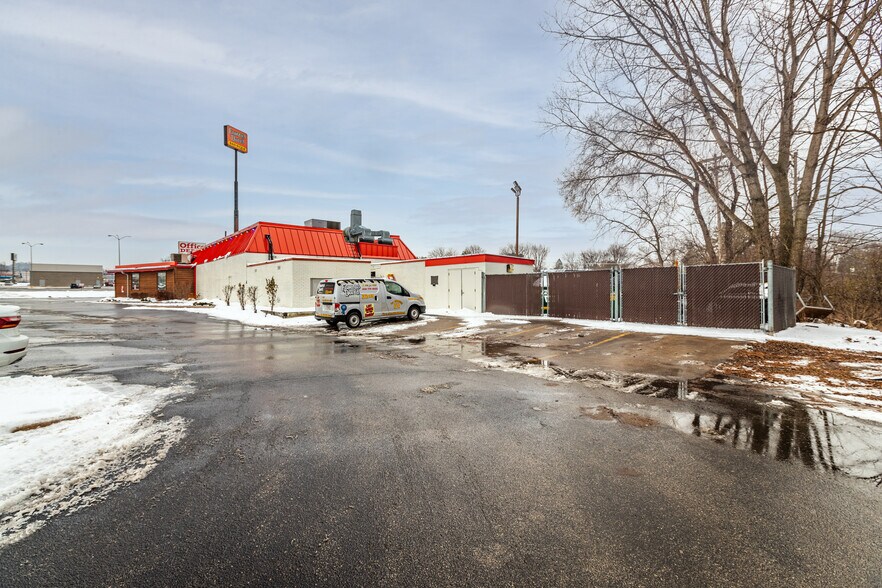 3055 State Road 16, La Crosse, WI à vendre - Photo de l’immeuble – Image 2 sur 19