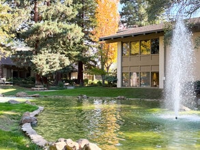 3600 American River Dr, Sacramento, CA à louer Photo intérieure– Image 2 sur 8