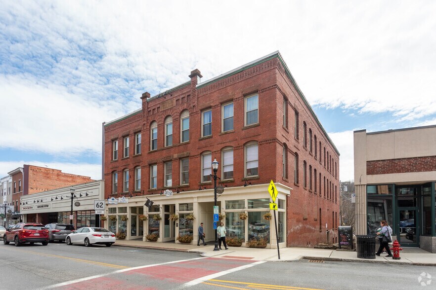 35-45 Main St, Hudson, MA à louer - Photo de l’immeuble – Image 1 sur 6
