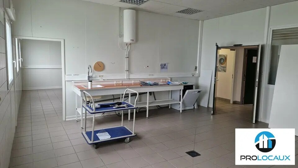 Local d’activités dans Archamps à louer - Photo de l’immeuble – Image 3 sur 9