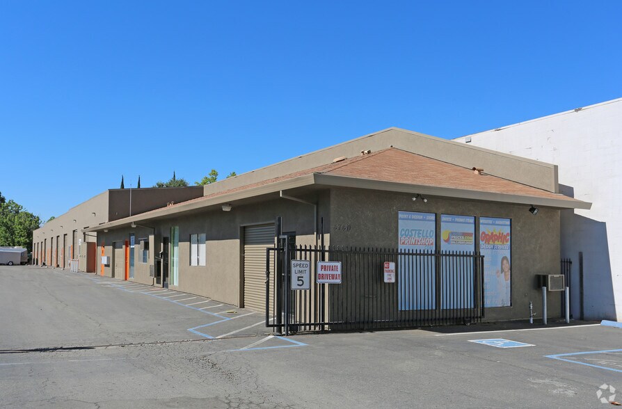 4740 Myrtle Ave, Sacramento, CA à louer - Photo de l’immeuble – Image 2 sur 11