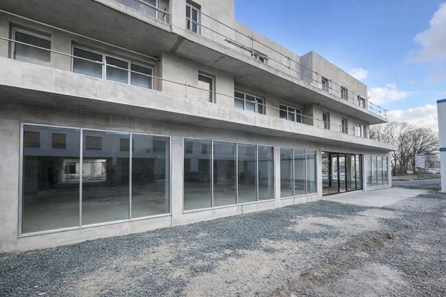 Plus de détails pour Local commercial à vendre