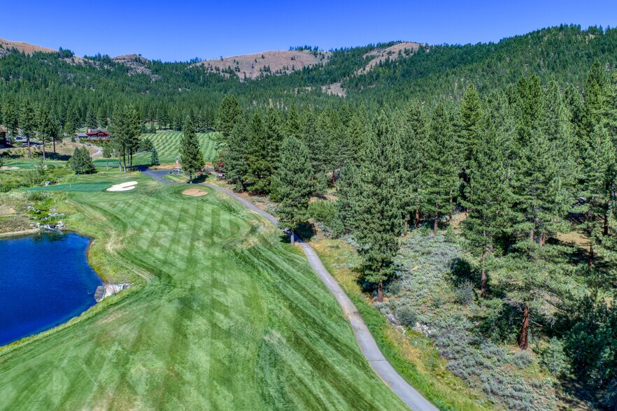 241 Fox Sparrow, Portola, CA à vendre - Photo de l’immeuble – Image 3 sur 17