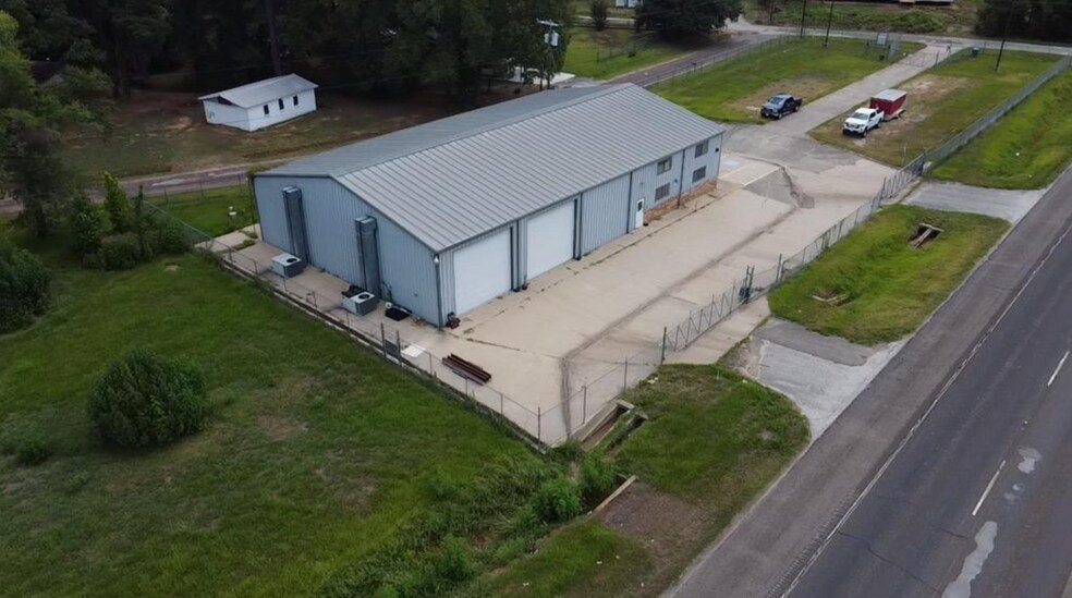 8424 N HWY 69, Pollok, TX à vendre - Photo principale – Image 1 sur 73