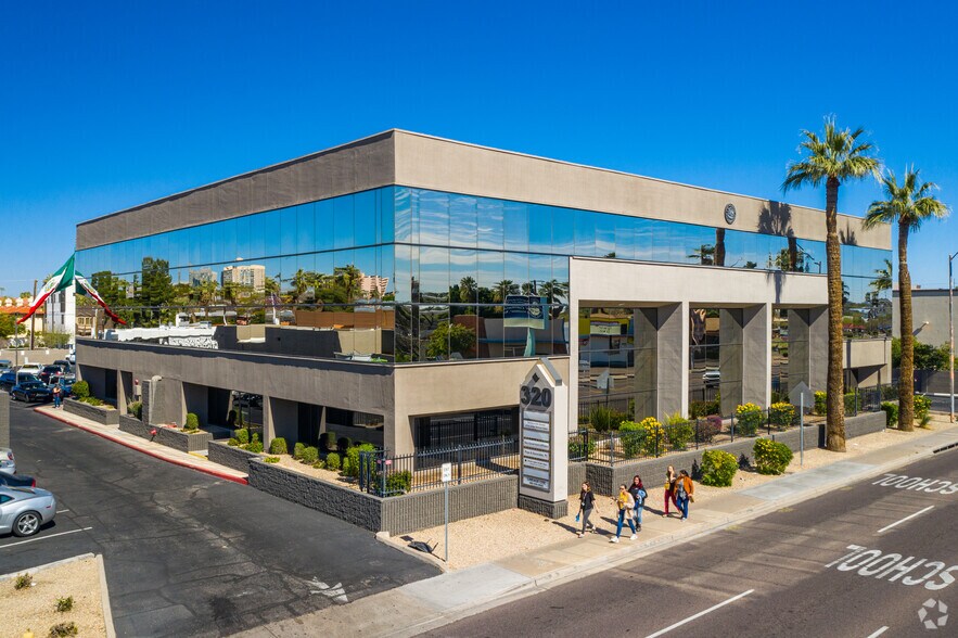 320 E McDowell Rd, Phoenix, AZ à louer - Photo de l’immeuble – Image 1 sur 8