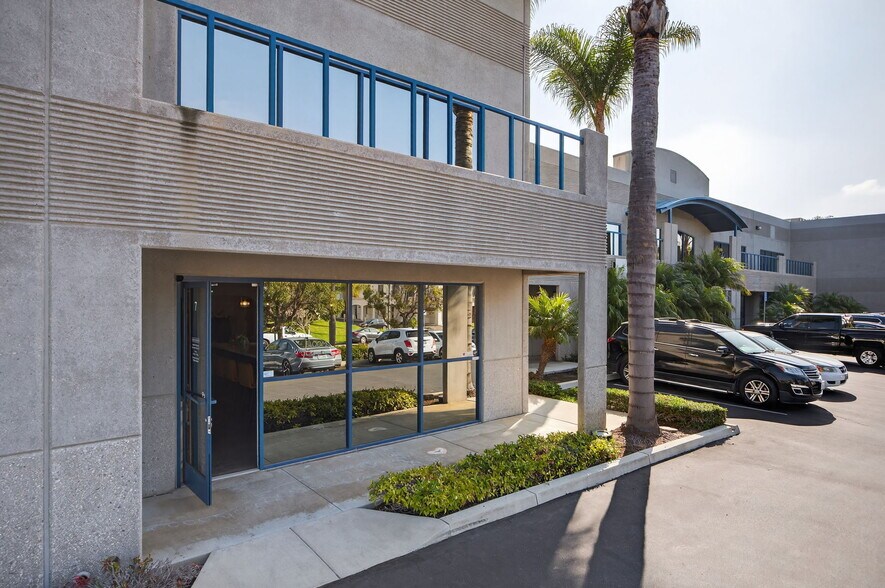 4517 Market St, Ventura, CA à vendre - Photo de l’immeuble – Image 3 sur 28