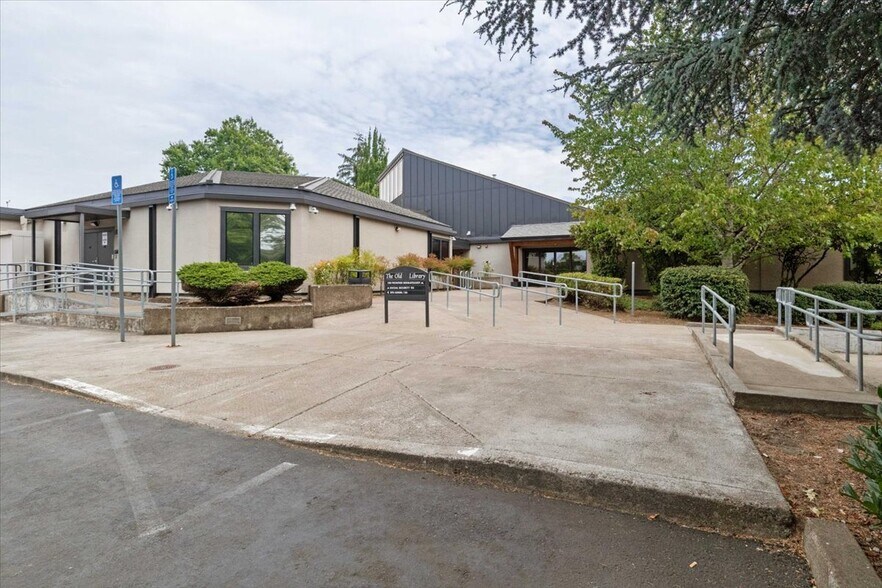 1390 Waverly Dr SE, Albany, OR à louer - Photo de l’immeuble – Image 3 sur 31