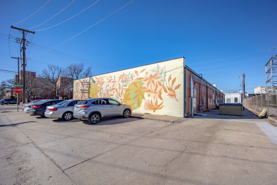 121 S Santa Fe Ave, Norman, OK à louer - Photo de l’immeuble – Image 3 sur 14