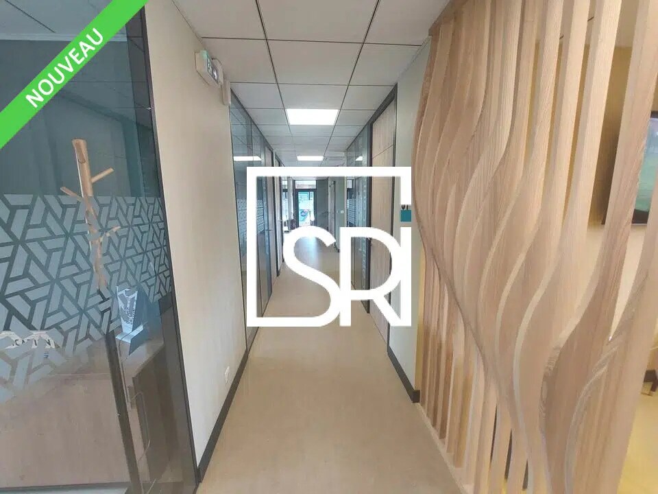 Bureau dans Thiers à louer Photo intérieure– Image 1 sur 12