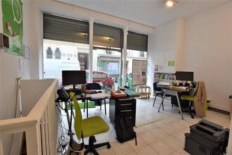 67 Rue Dulong, Paris à vendre Photo intérieure– Image 1 sur 4