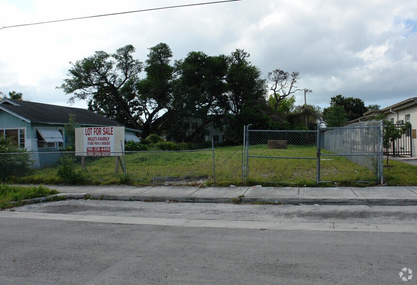 346 NW 36th St, Miami, FL à vendre - Photo de l’immeuble – Image 2 sur 15