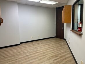 4848 NE Stallings Dr, Nacogdoches, TX à vendre Photo intérieure– Image 2 sur 8