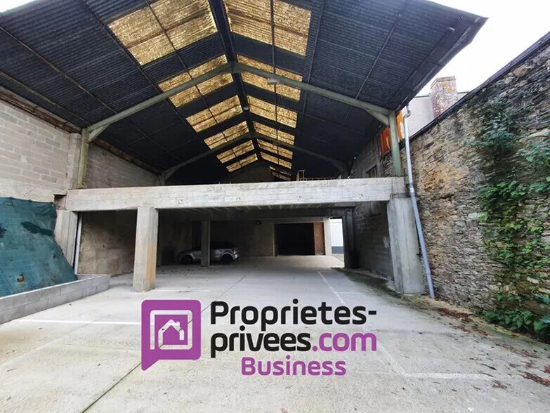 Bureau dans OMBREE D'ANJOU à vendre - Photo de l’immeuble – Image 2 sur 6