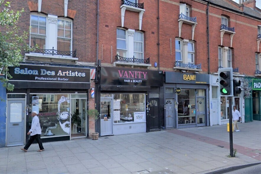 227-227A Holloway Rd, Londres à louer - Photo de l’immeuble – Image 3 sur 6