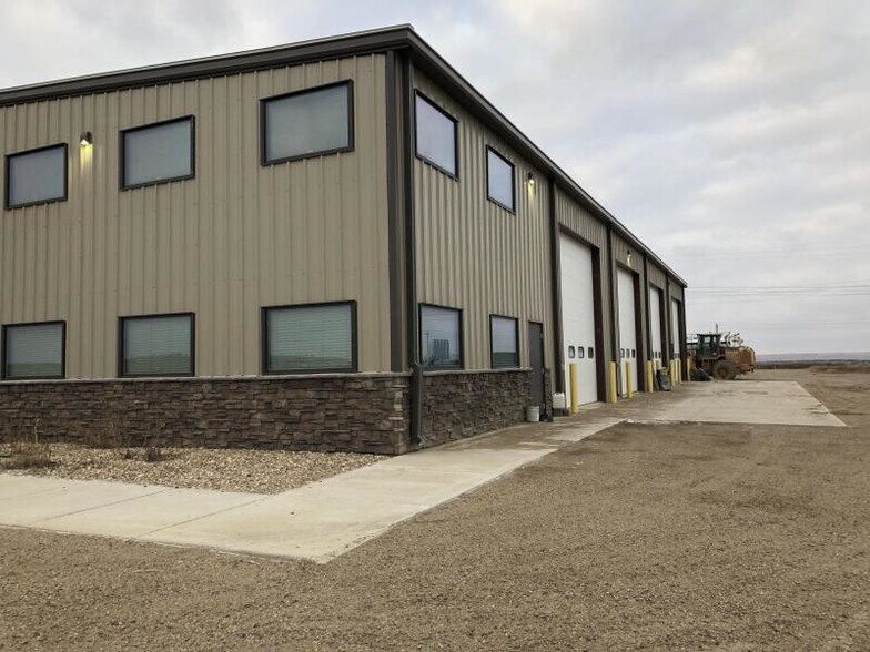 14480 Commerce Park Blvd, Williston, ND à vendre - Photo de l’immeuble – Image 3 sur 21