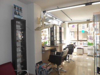 Plus de détails pour Local commercial à louer