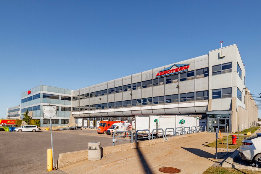 800 Boul Stuart-Graham S, Dorval, QC à louer - Photo de l’immeuble – Image 3 sur 3