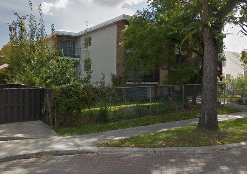 11729 90 NW St, Edmonton, AB à vendre - Photo principale – Image 1 sur 3