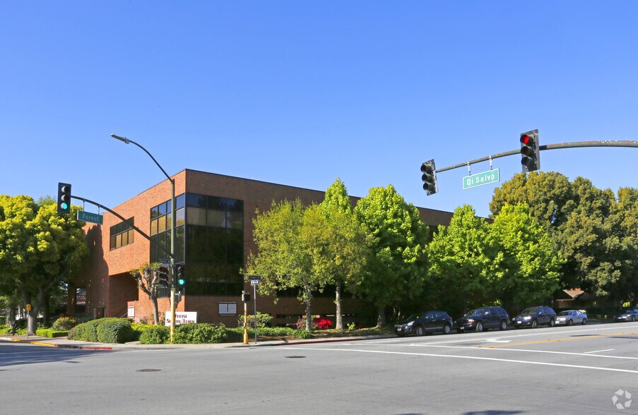 2110 Forest Ave, San Jose, CA à louer - Photo de l’immeuble – Image 1 sur 6