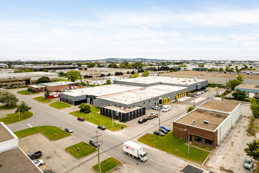 2850 Rue Botham, Saint-Laurent, QC à louer - Aérien – Image 2 sur 4