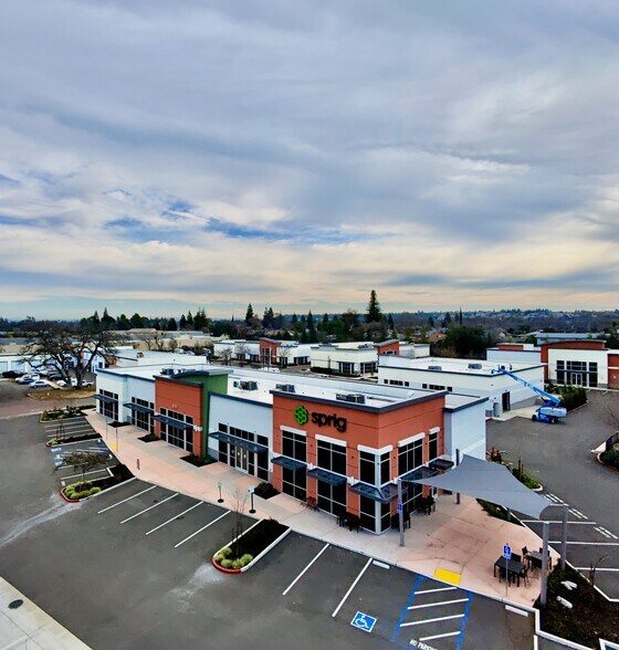 6151 Pacific St, Rocklin, CA à vendre - Photo de l’immeuble – Image 2 sur 15