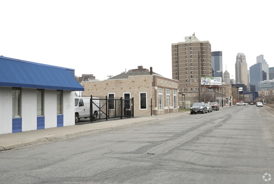 2104 4th Ave S, Minneapolis, MN à vendre - Photo de l’immeuble – Image 3 sur 5