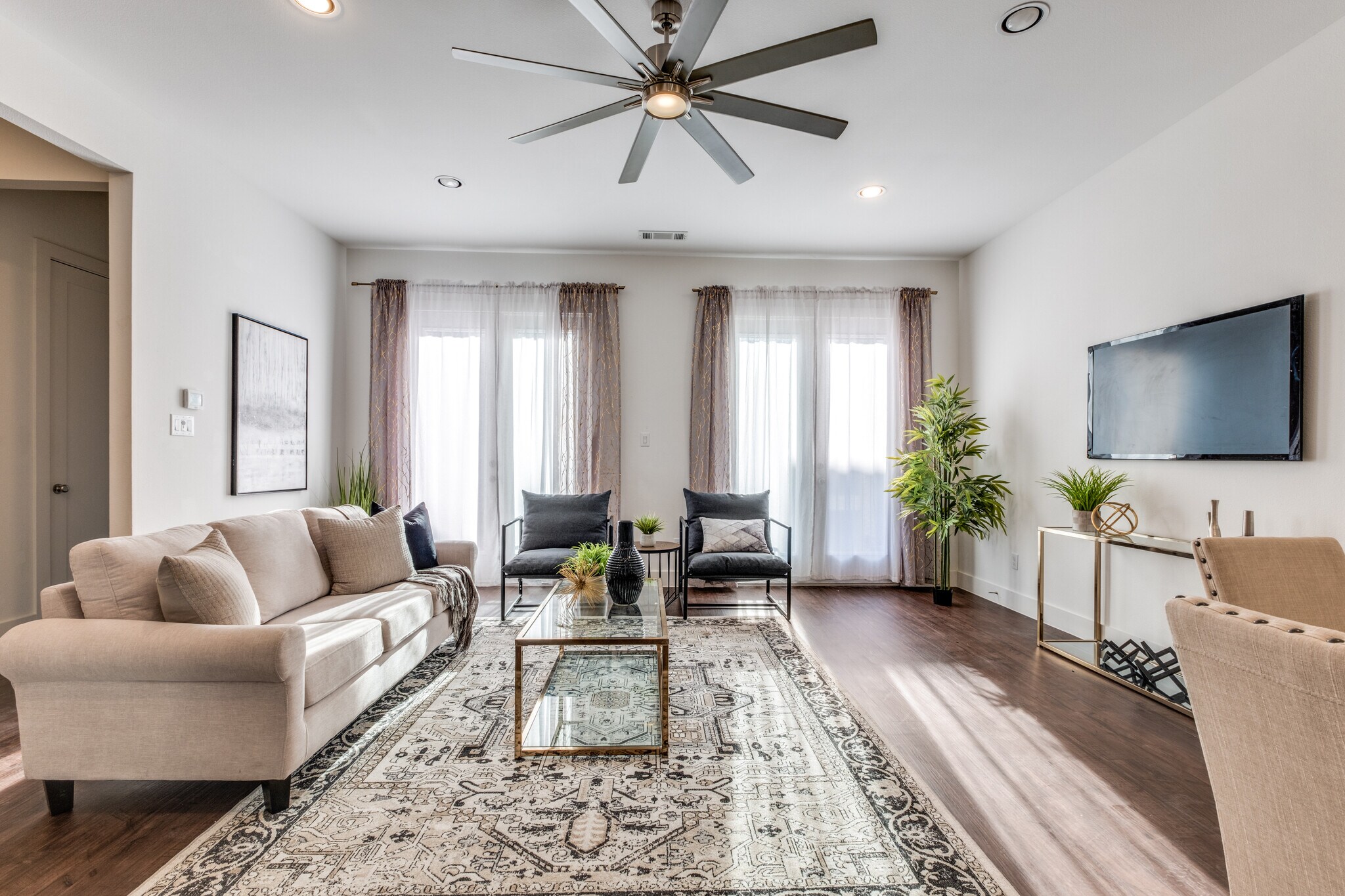2513 El Camino Ln, Dallas, TX à vendre Photo intérieure– Image 1 sur 37
