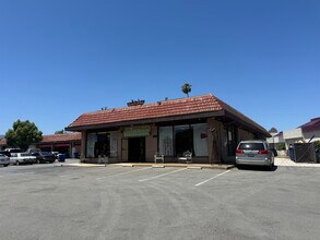 2525-2565 S Winchester Blvd, Campbell, CA à louer Photo de l’immeuble– Image 2 sur 5