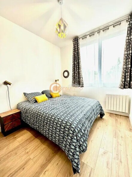 Local d’activités dans Carbon-Blanc à louer - Photo intérieure – Image 2 sur 9