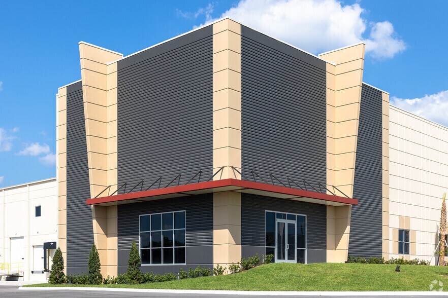 4132 Rice Rd, Plant City, FL à louer - Photo de l’immeuble – Image 1 sur 2