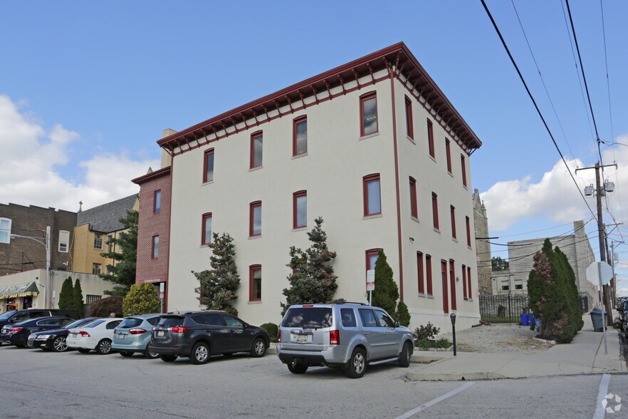 20 E 2nd Ave, Conshohocken, PA à louer - Photo de l’immeuble – Image 1 sur 13