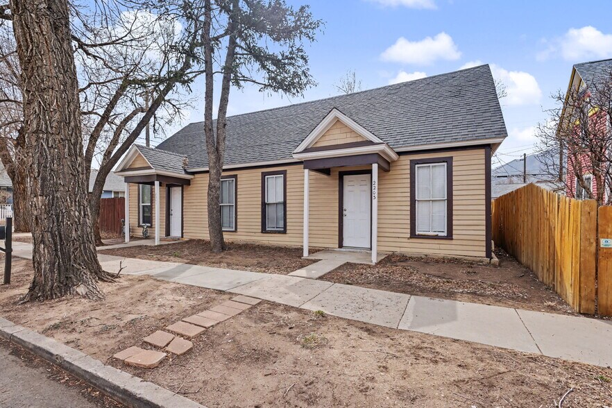 2201 W Pikes Peak Ave, Colorado Springs, CO à vendre - Photo principale – Image 1 sur 16