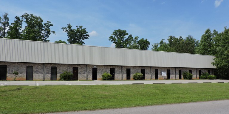 175 Andrew Dr, Stockbridge, GA à louer - Photo de l’immeuble – Image 2 sur 6