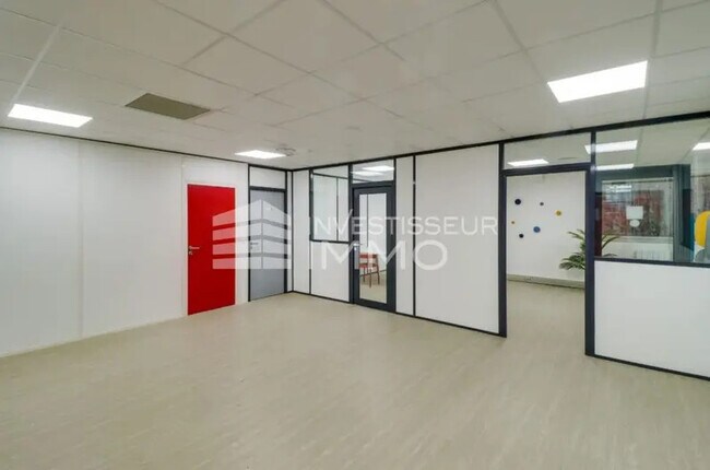 Plus de détails pour Bureau à louer