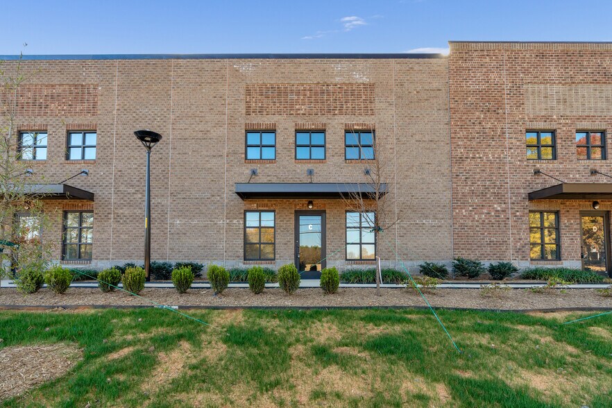 224 Unionville Indian Trail rd, Indian Trail, NC à louer - Photo de l’immeuble – Image 2 sur 12