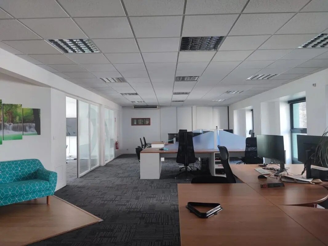 Bureau dans Vannes à vendre Photo de l’immeuble– Image 1 sur 6