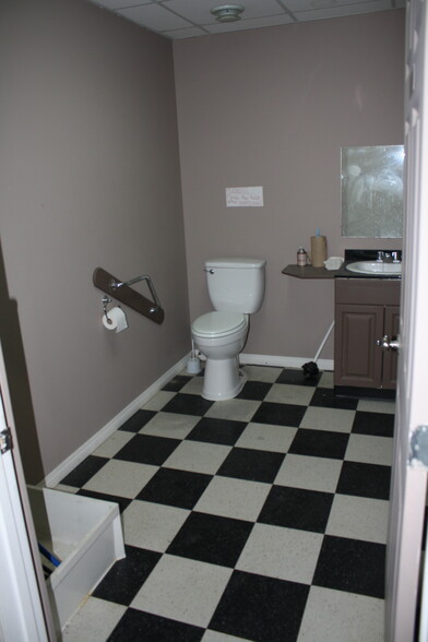 5105 51 st, Drayton Valley, AB à louer - Photo intérieure – Image 2 sur 6