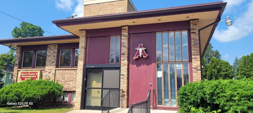 1514 4th St, Jackson, MI à vendre - Photo de l’immeuble – Image 1 sur 32