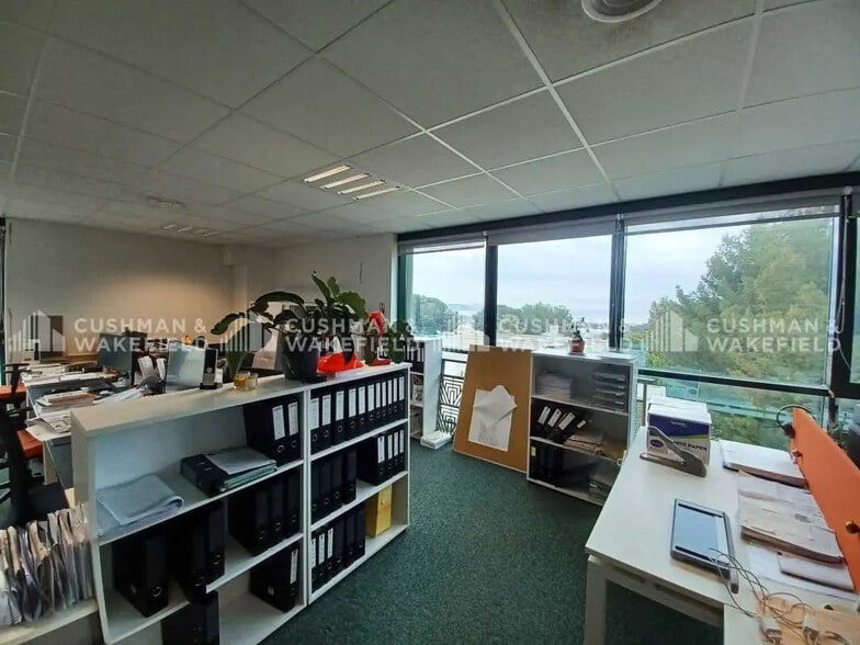 297 Avenue Du Mistral, La Ciotat à vendre - Photo de l’immeuble – Image 2 sur 8