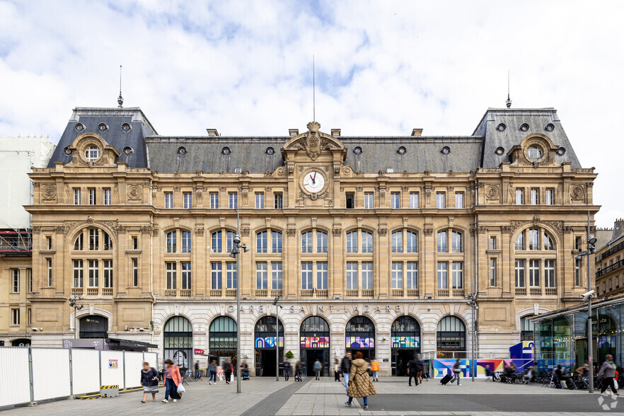 1 Cour de Rome, Paris à louer - Photo principale – Image 1 sur 4