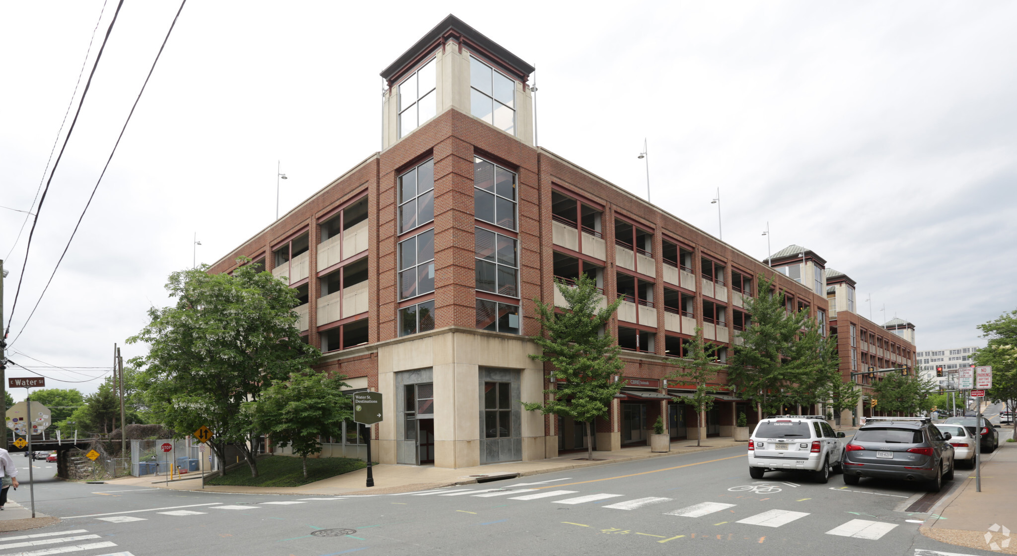 200-318 E Water St, Charlottesville, VA à vendre Photo de l’immeuble– Image 1 sur 5