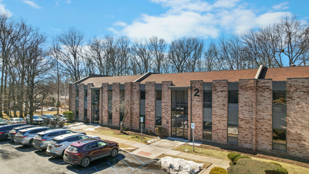 55 Old Turnpike Rd, Nanuet, NY à vendre - Photo de l’immeuble – Image 2 sur 30