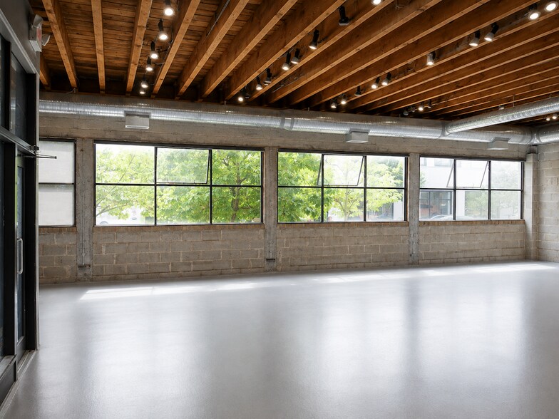 1775 Pine St, Vancouver, BC à vendre - Photo de l’immeuble – Image 3 sur 9
