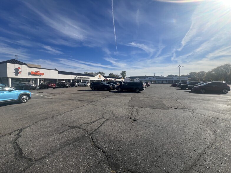 34204-34244 Van Dyke Ave, Sterling Heights, MI à louer - Photo de l’immeuble – Image 2 sur 5