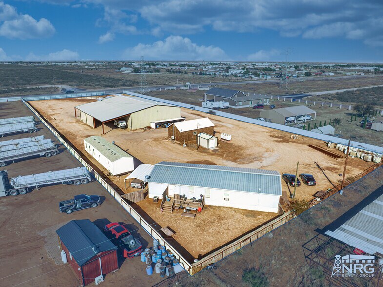 10916 E Cottonwood Rd, Gardendale, TX à louer - Photo de l’immeuble – Image 2 sur 12