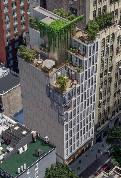 355 W 39th St, New York, NY à vendre - Photo de l’immeuble – Image 2 sur 2