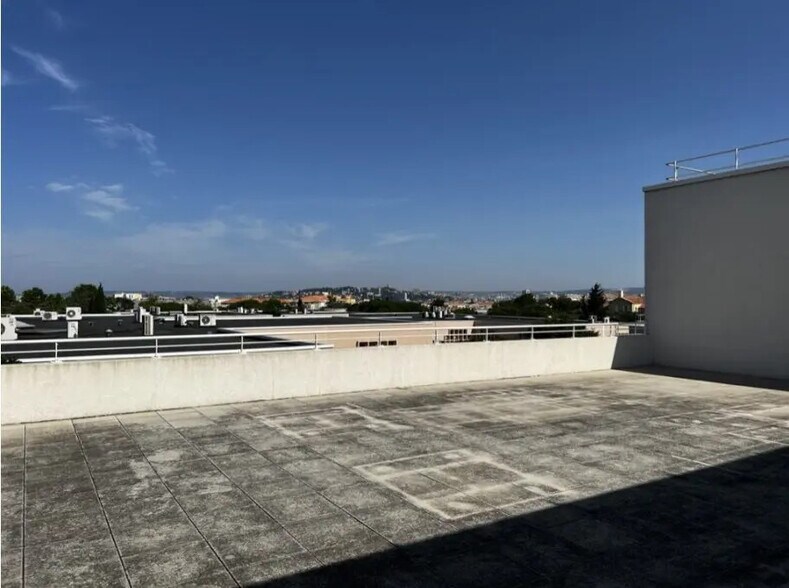 Bureau dans Marseille à louer - Photo de l’immeuble – Image 3 sur 5