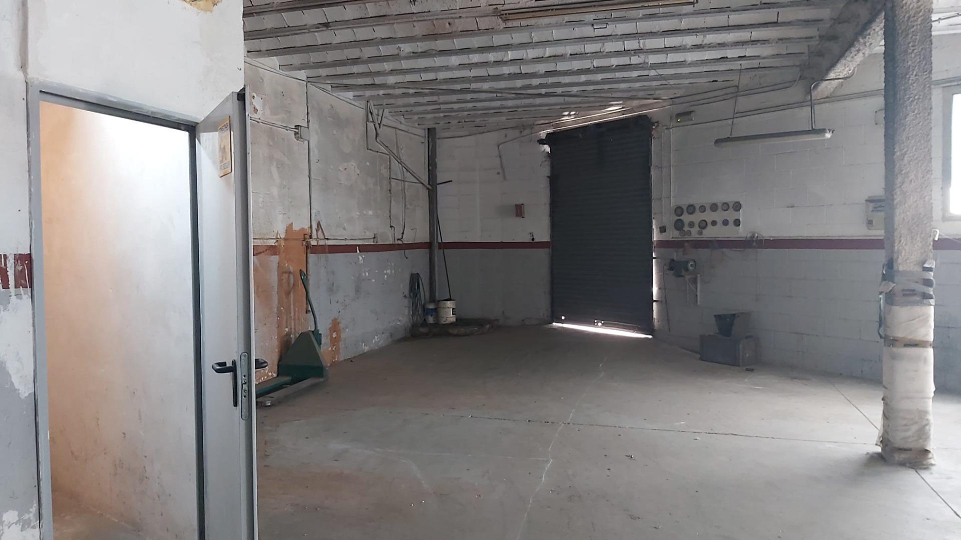 Industriel/Logistique dans Sant Feliu de Llobregat, Barcelona à louer Plan d’étage– Image 1 sur 5